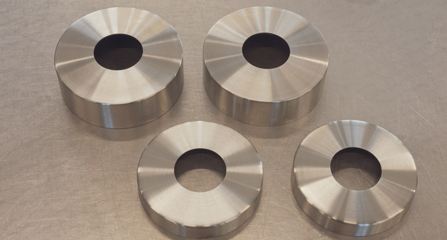 Egyedi oszlop talptakarók