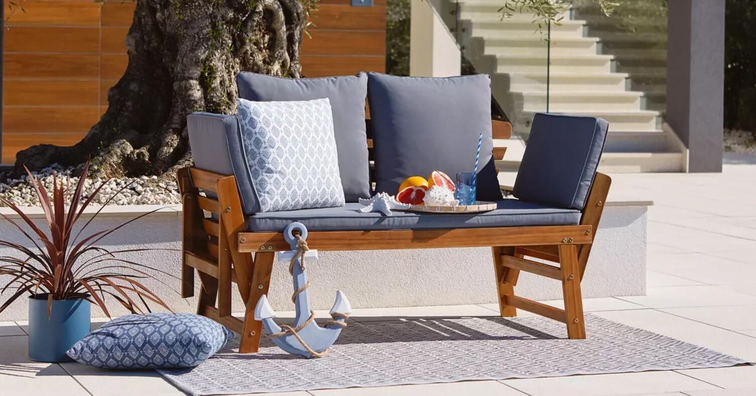 Hasznos kiegészítők az udvaron: a kerti padok