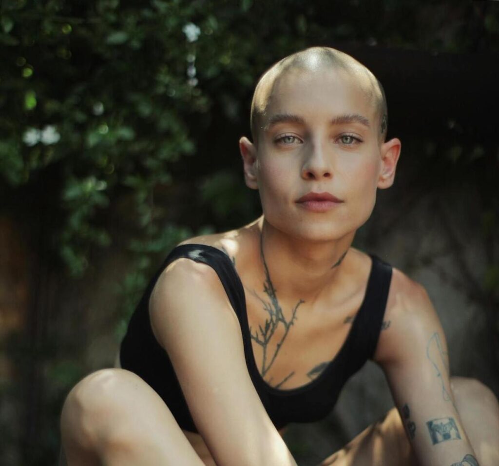 Női hajtetoválás: új, biztonságos szépségtrend hajhullással küzdőknek