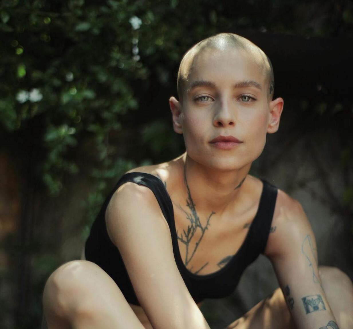 Női hajtetoválás: új, biztonságos szépségtrend hajhullással küzdőknek