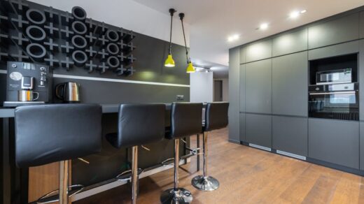 Illusztráció: Max Vakhtbovycn