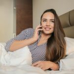 Miért érdemes az ébredés utáni első órát telefon nélkül tölteni?