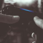 Miért szeretik egyre többen a valódi gombokat az érintőképernyők helyett?