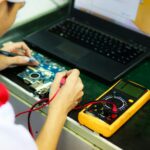 Miért választják egyre többen a javítóműhelyeket az új elektronikai eszközök vásárlása helyett