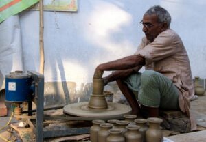Miért választják egyre többen az agyagozást a stresszes munkanapok után?