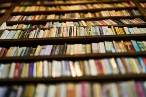 Egyre többen fedezik fel a közös csend élményét a modern olvasókörökben