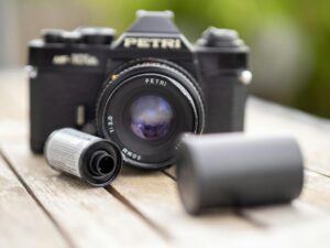 Egyre több fiatal fedezi fel magának a filmes fényképezés lassú élményét