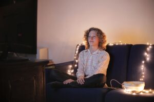 Ezért nézzük meg újra és újra a kedvenc régi sorozatainkat a stresszes napok után
